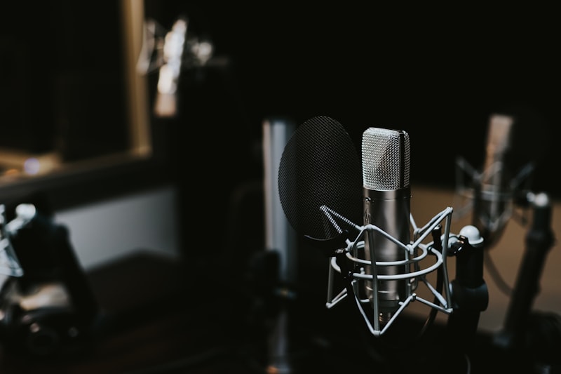 Estudio de vídeo podcasts con micrófonos de condensador